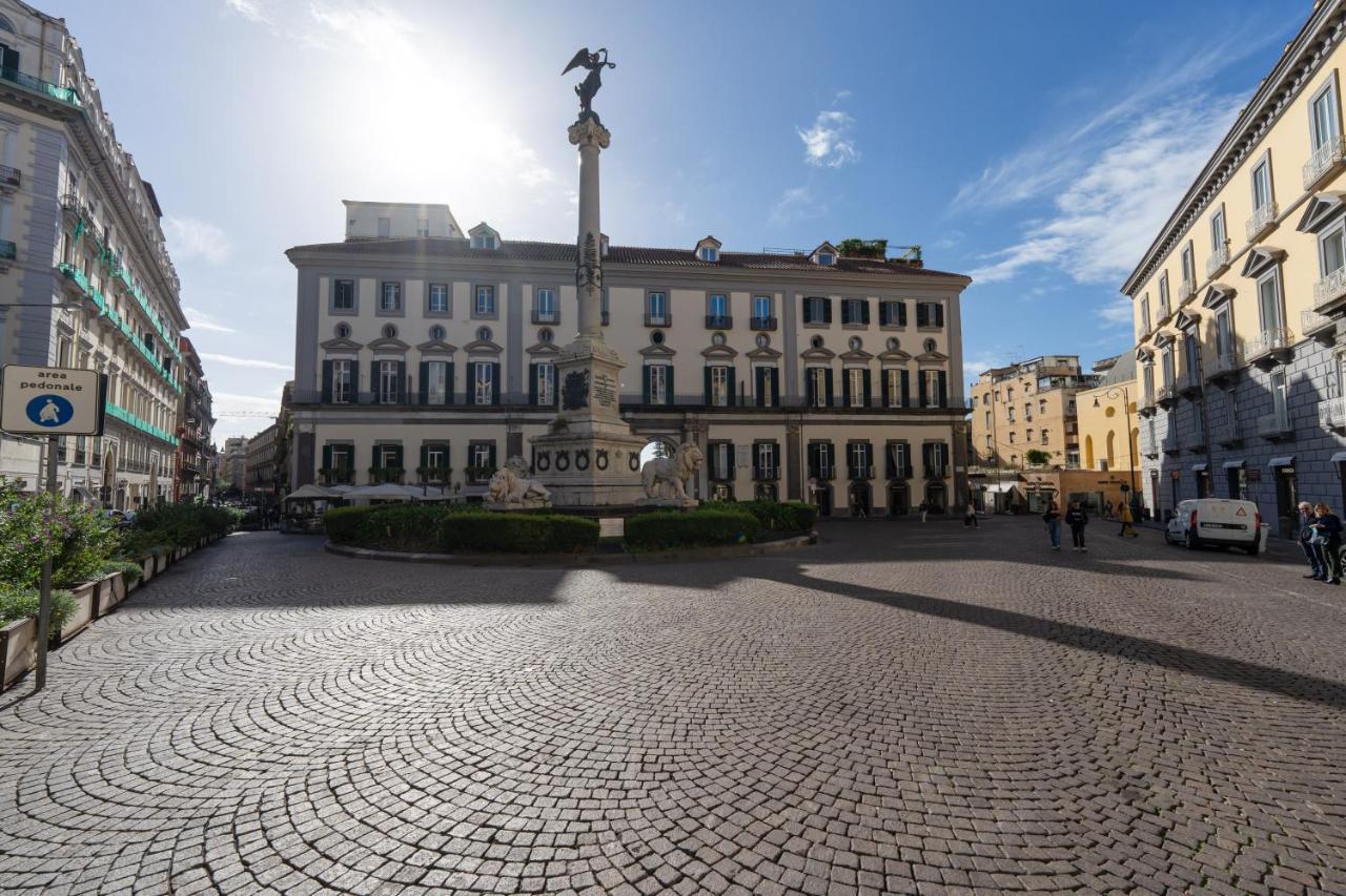 Appartamento Dimora Dei Martiri Napoli Esterno foto